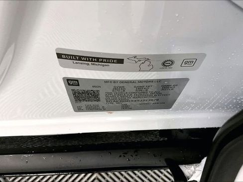 Used 2025 Buick Enclave Sport Touring image 40