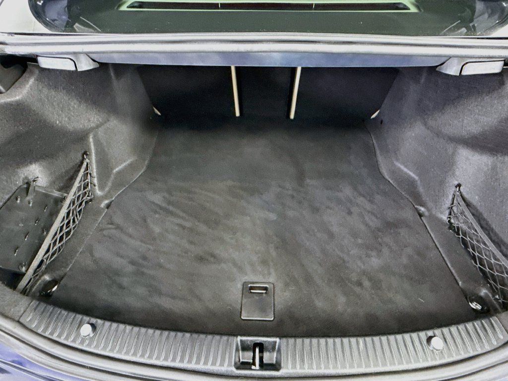 Used 2018 Mercedes-Benz C 300 Sedan image 26