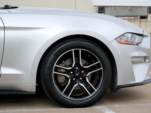 Used 2019 Ford Mustang Premium RWD image 28