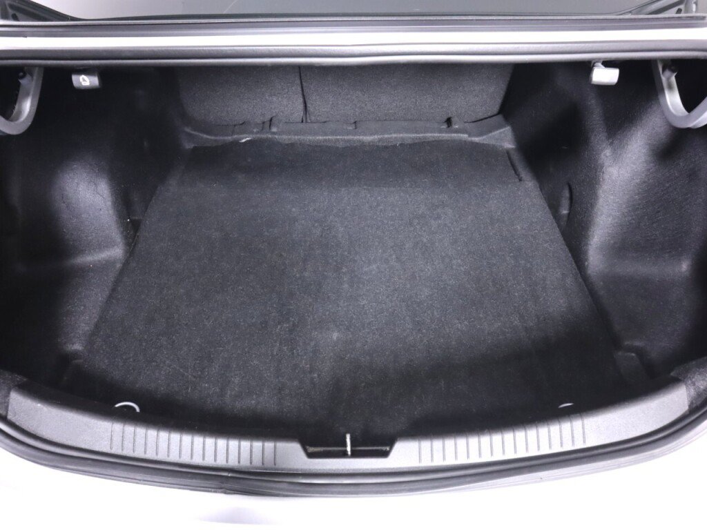 Used 2019 Chevrolet Malibu LT FWD image 33