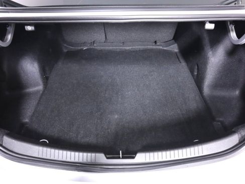 Used 2019 Chevrolet Malibu LT FWD image 33