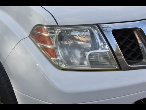 Used 2016 Nissan Frontier SV RWD image 43