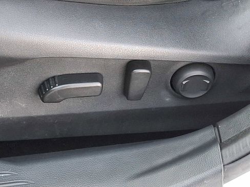 Used 2021 Subaru Outback Limited image 10