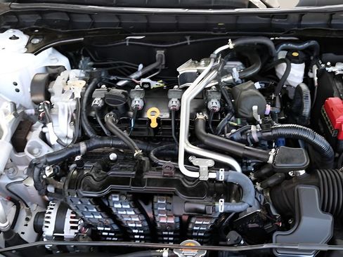 Used 2024 Nissan Altima 2.5 SV FWD image 10