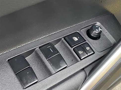 Certified 2023 Toyota Corolla Cross XSE image 21