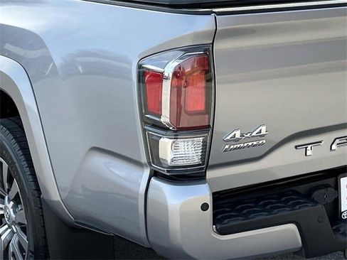 Used 2020 Toyota Tacoma Limited image 6