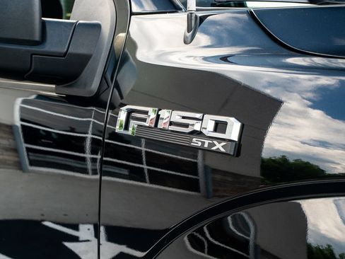 Used 2020 Ford F150 XL w/ Equipment Group 101A Mid RWD image 10
