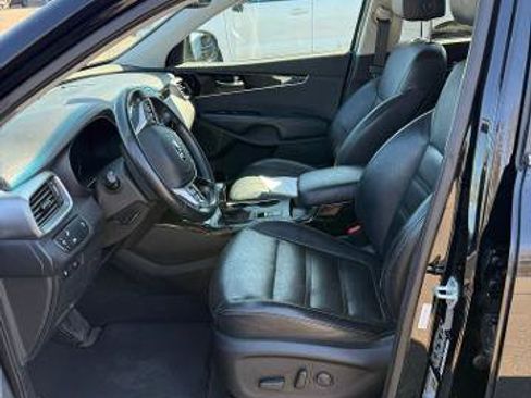 Used 2019 Kia Sorento EX AWD/4WD image 16
