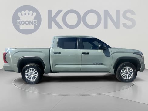 Used 2025 Toyota Tundra SR5 AWD/4WD image 17