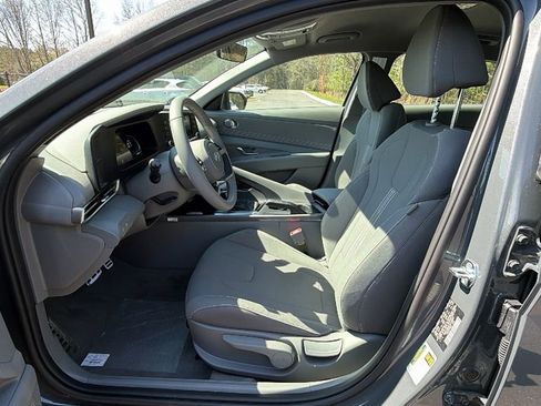 New 2026 Hyundai Elantra Sport FWD image 10