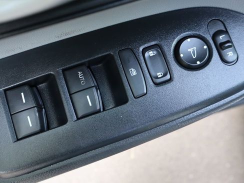 Used 2018 Honda CR-V LX image 27