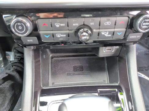 Used 2022 Jeep Compass Latitude AWD/4WD image 27