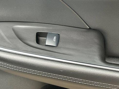 Used 2024 Buick Envision Preferred AWD/4WD image 22