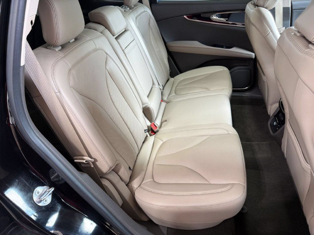 Used 2023 Lincoln Nautilus Reserve AWD/4WD image 31
