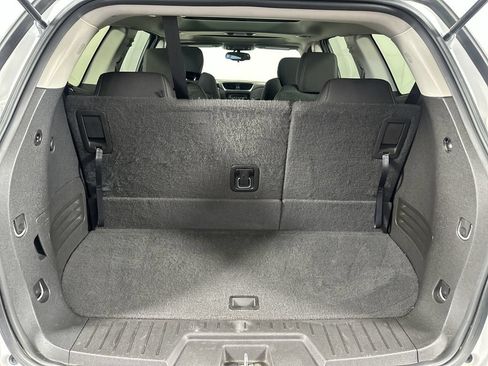 Used 2016 Chevrolet Traverse LT w/ Style and Technology Package FWD image 27