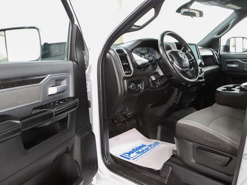 Used 2022 RAM 2500 Big Horn w/ Cold Weather Group image 3