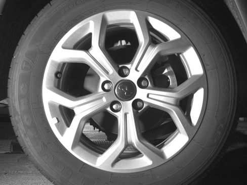 Used 2025 Jeep Compass Latitude image 15