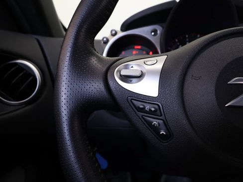 Used 2017 Nissan 370Z Coupe RWD image 22