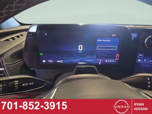 Used 2024 Chevrolet Traverse Z71 w/ Enhanced Driving Package image 11