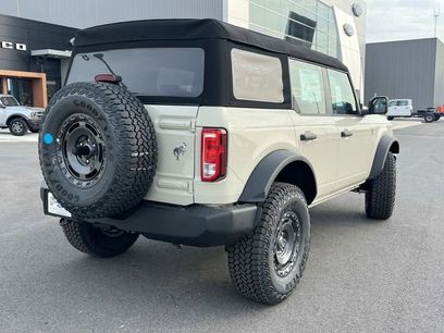 New 2025 Ford Bronco 4-Door w/ Sasquatch Package