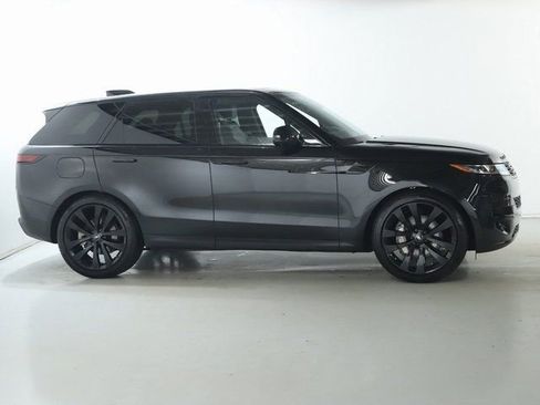 Certified 2025 Land Rover Range Rover Sport SE image 10
