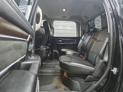 Used 2023 RAM 4500 Laramie AWD/4WD image 23