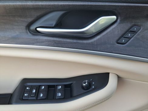 New 2025 Jeep Grand Cherokee L Limited image 25