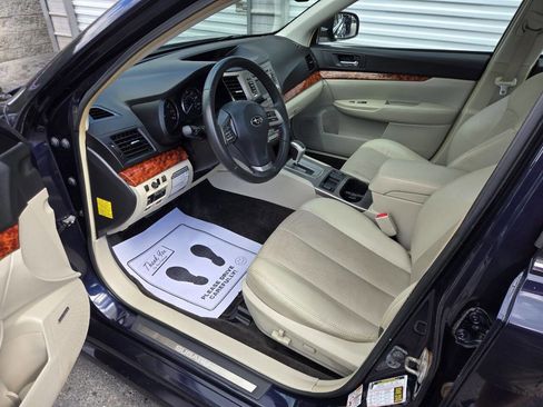 Used 2012 Subaru Legacy 2.5i Limited image 9