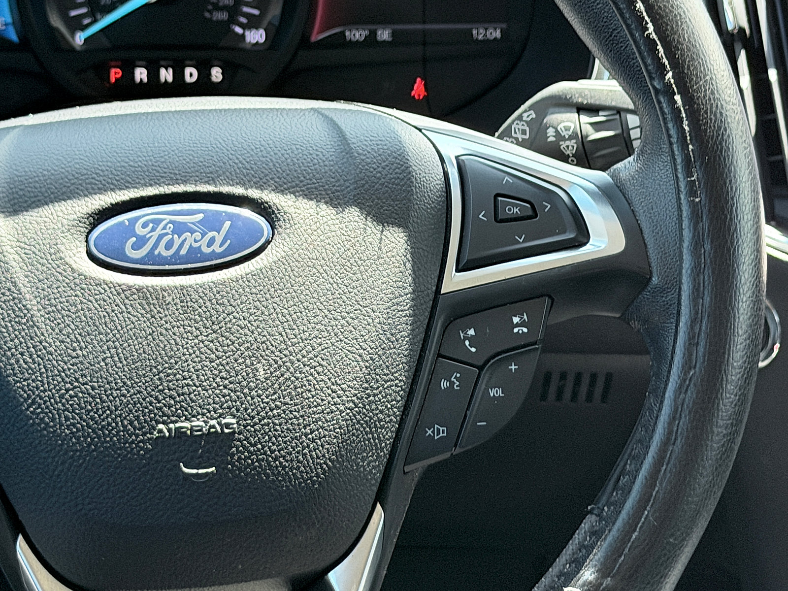 Used 2020 Ford Edge Titanium FWD image 28