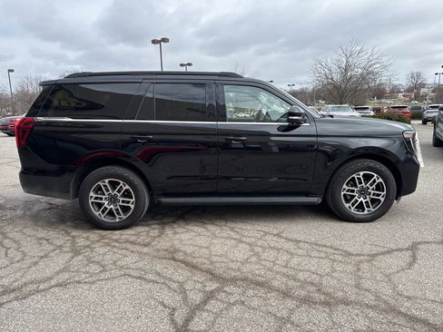 Used 2025 Ford Expedition Active image 15