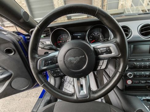 Used 2015 Ford Mustang Coupe image 24