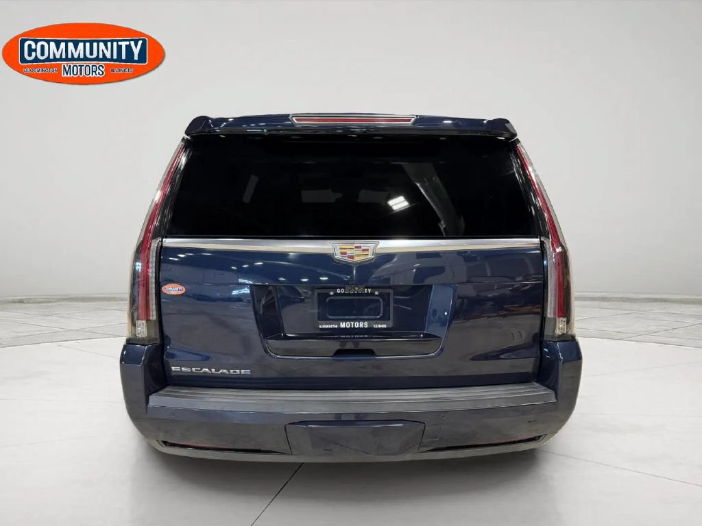 Used 2018 Cadillac Escalade Premium Luxury AWD/4WD image 6