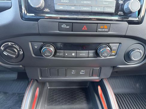Certified 2024 Nissan Frontier PRO-4X w/ Off-Road Protection Package image 22