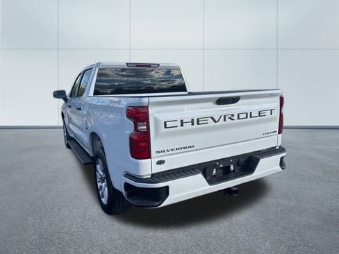 Used 2023 Chevrolet Silverado 1500 Custom image 3