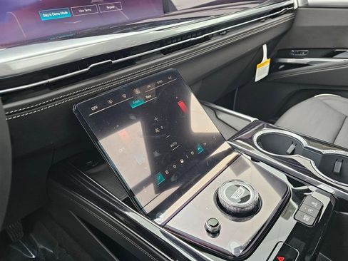 New 2026 Cadillac Escalade ESV Sport image 30