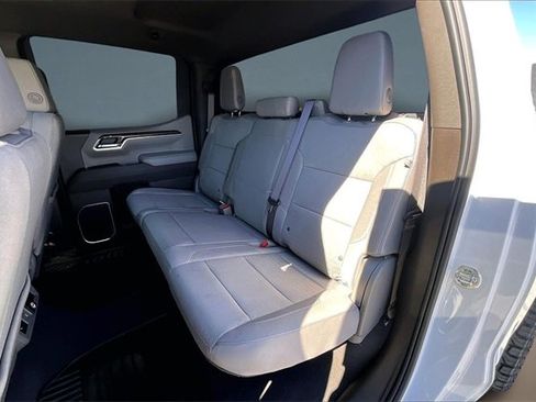 Used 2026 Chevrolet Silverado 1500 LT image 27