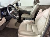 Used 2019 Toyota Sienna XLE image 4