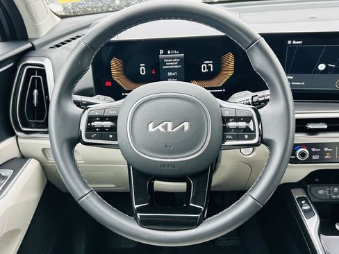 Used 2025 Kia Sorento S w/ Panoramic Sunroof Package FWD image 15