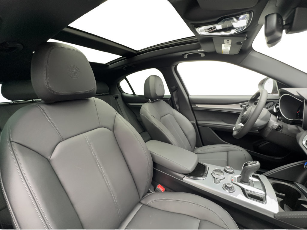 New 2026 Alfa Romeo Stelvio Sprint AWD/4WD image 36