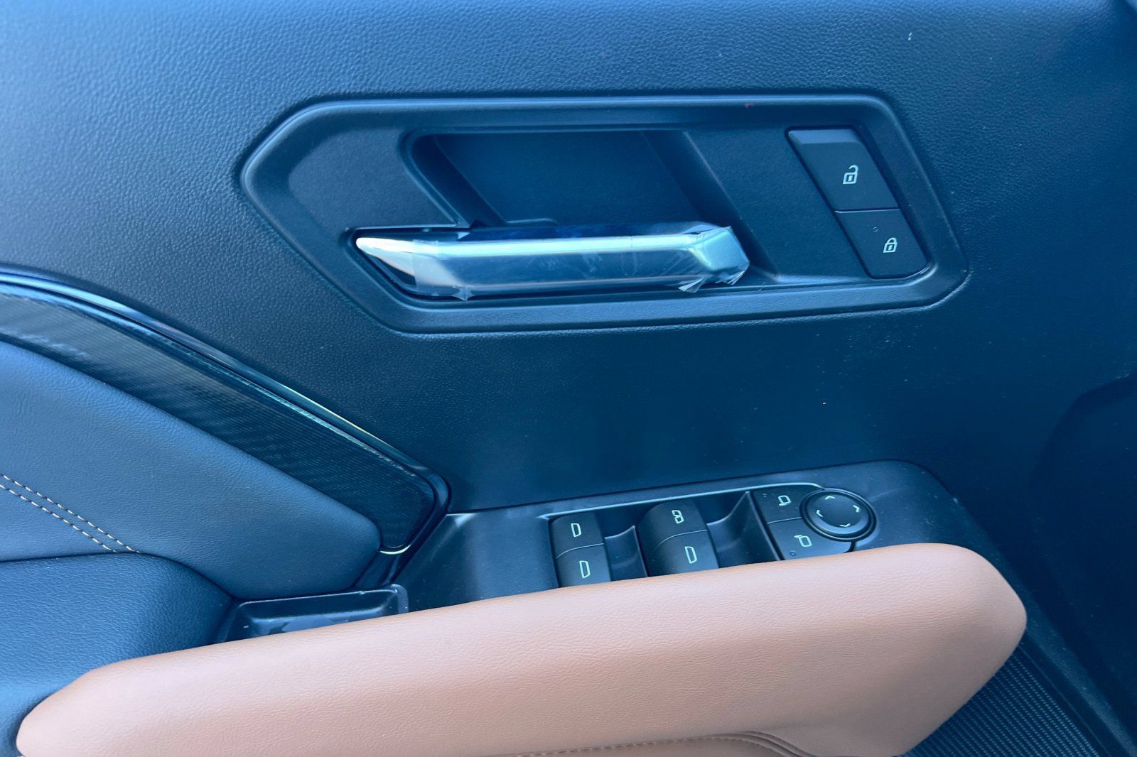 New 2026 GMC Canyon AT4 w/ Technology Plus Package AWD/4WD image 8