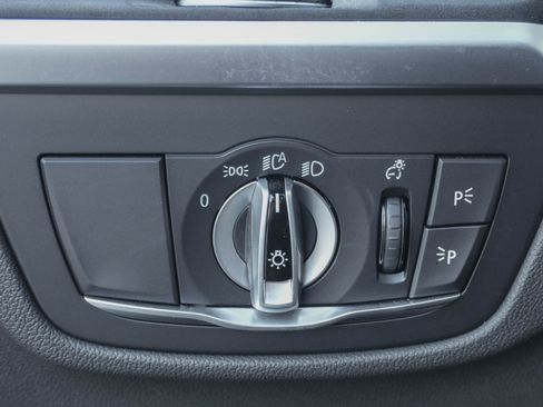 Certified 2025 BMW X4 xDrive30i image 16