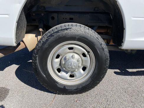 Used 2018 RAM 2500 Tradesman image 46