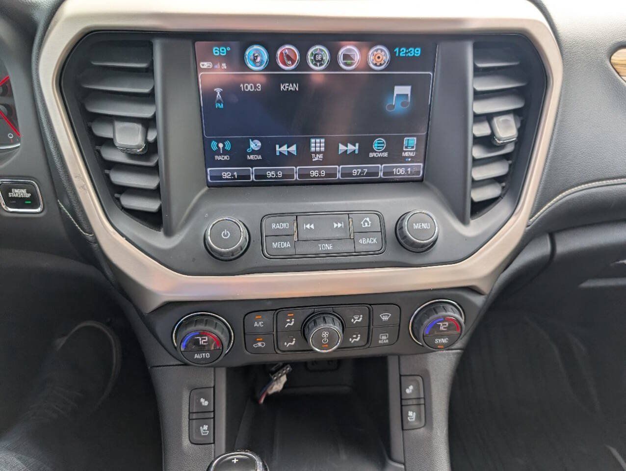 Used 2017 GMC Acadia Denali w/ Technology Package AWD/4WD image 17