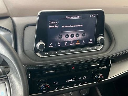 Used 2021 Nissan Rogue SV FWD image 23