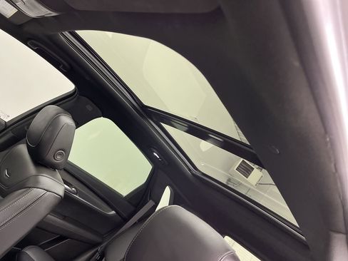 Certified 2024 Cadillac XT5 Sportv w/ LPO, Floor Liner Package AWD/4WD image 7