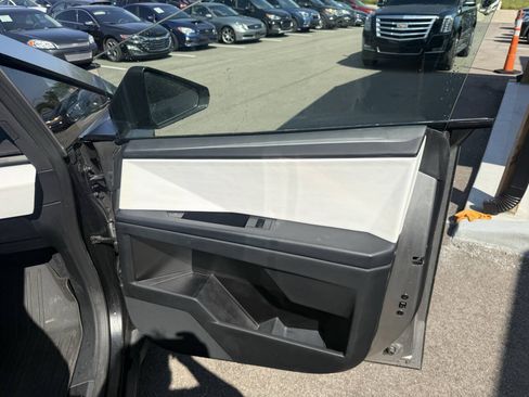 Used 2024 Tesla Cybertruck Cyberbeast AWD/4WD image 14