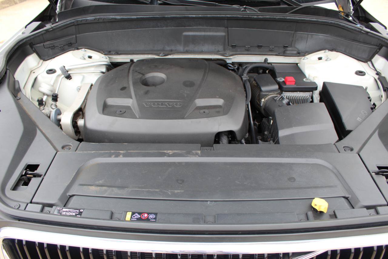 Used 2017 Volvo XC90 T6 Momentum AWD/4WD image 30
