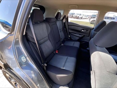 Used 2025 Nissan Rogue SV image 19