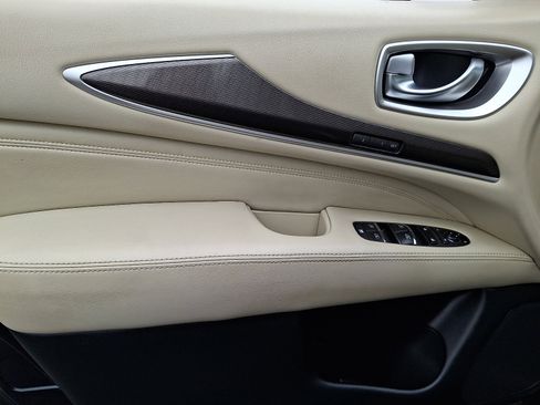 Used 2019 INFINITI QX60 Luxe w/ Essential Package image 13