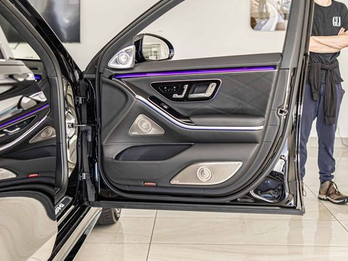 Used 2025 Mercedes-Benz S 63 AMG S image 37